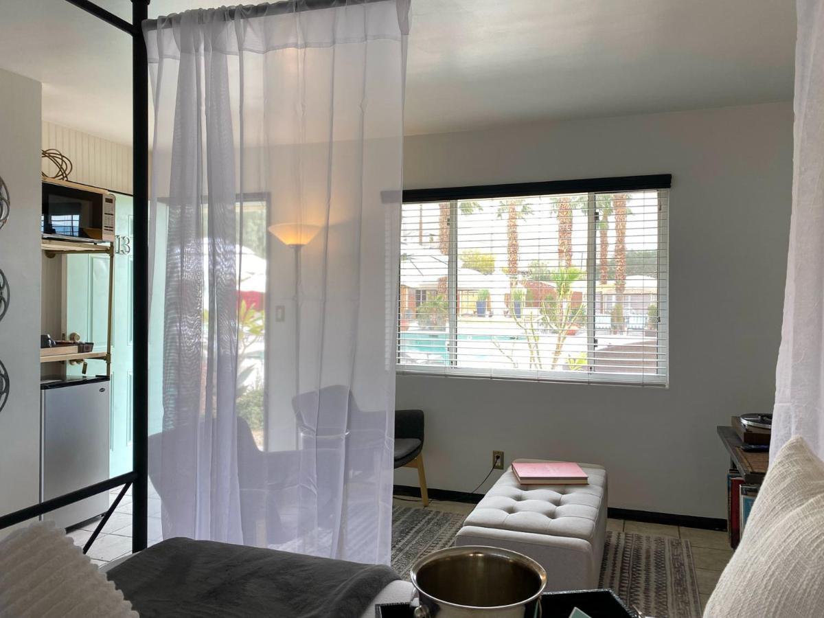 The O Spa + Resort, Adults Only Desert Hot Springs Extérieur photo
